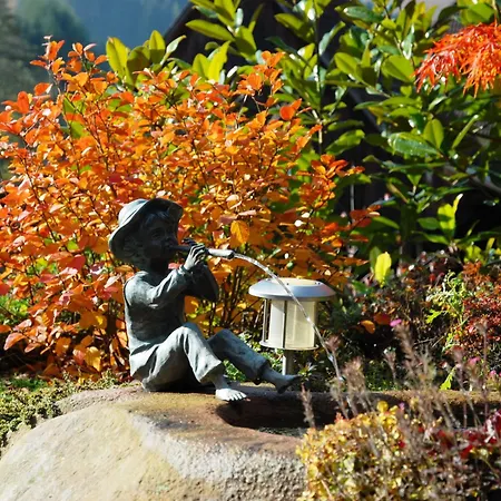 Oberbauernhof - Am Garten -- Moderne Im Schoenen Schwarzwaldhaus *